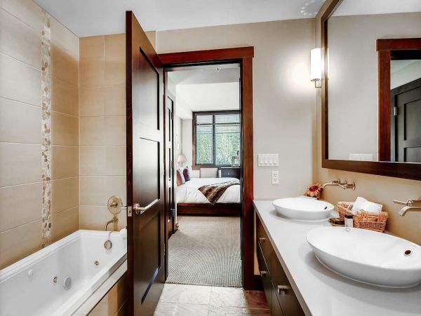 Two Bedroom Ski in Ski Out Vacation Condo in Snowmass