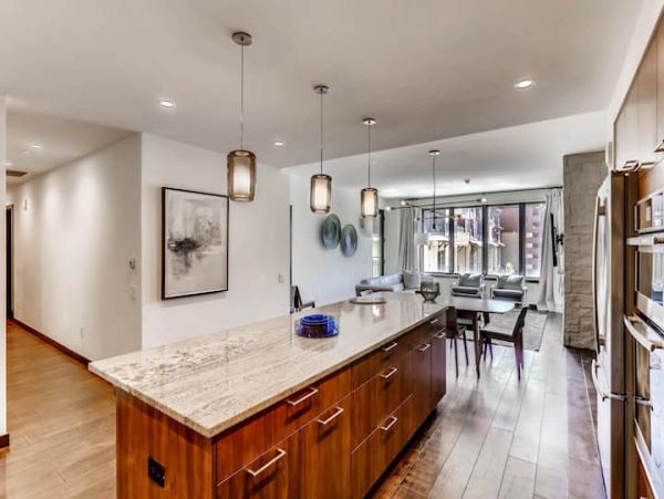 Luxury Lionshead Penthouse short walk to Gondola