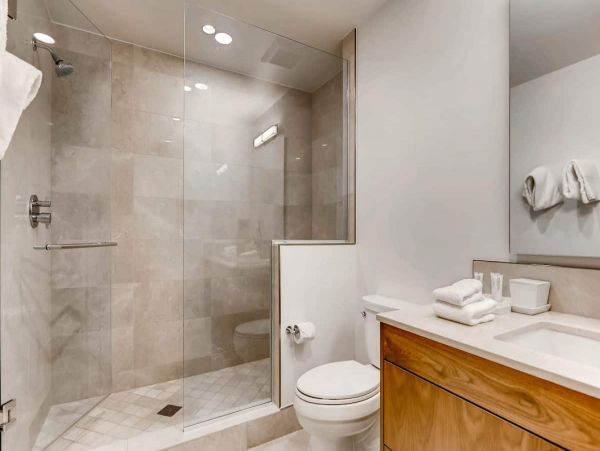 Luxury Lionshead Penthouse short walk to Gondola