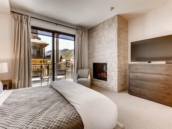 Luxury Lionshead Penthouse short walk to Gondola