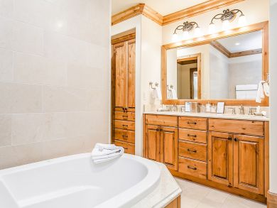 Vail Lionshead Condo 925496