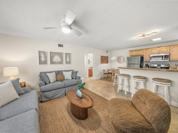 Chic Siesta Key Village Escape - Walk to Beach & Dining