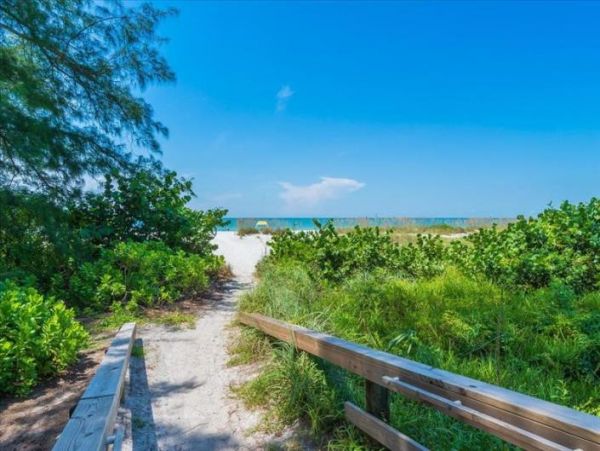 Luxury Anna Maria Vacation Home Sleeps Six Guests