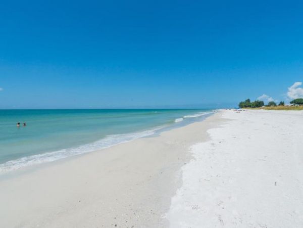 Luxury Anna Maria Vacation Home Sleeps Six Guests
