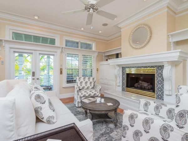 Luxury Anna Maria Vacation Home Sleeps Six Guests