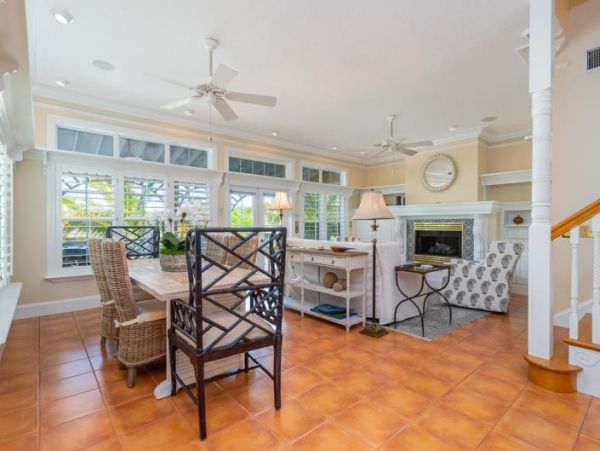 Luxury Anna Maria Vacation Home Sleeps Six Guests