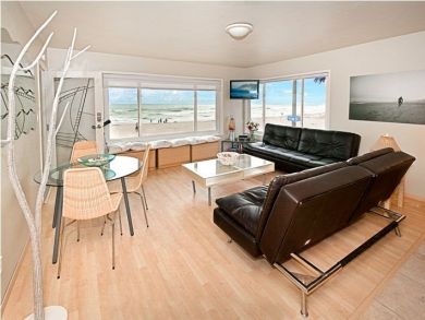 Oceanfront Vacation Condo in Mission Beach Sleeps 10 Guests Oceanfront Vacation Condo in Mission Beach Sleeps 10 Guests