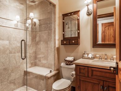 Avon Condo 925519