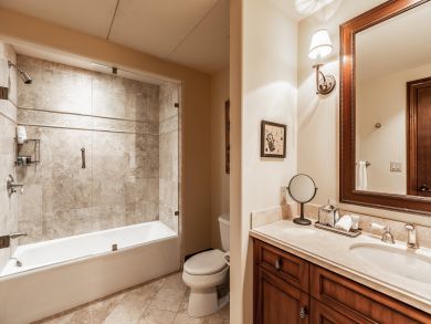 Avon Condo 925519