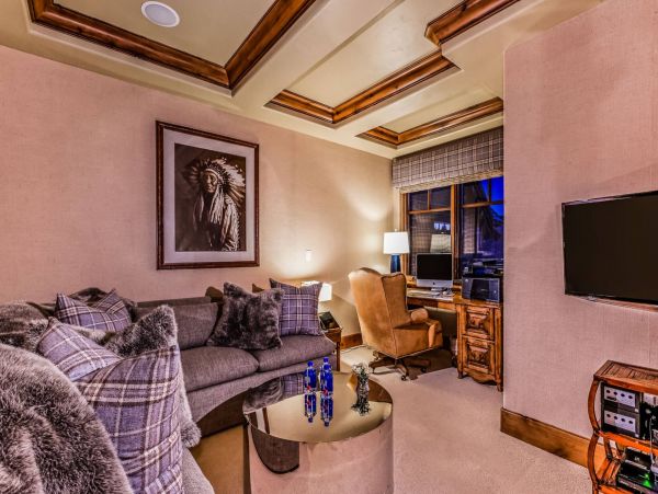 Luxury  Condo Four Bedroom Mountain Views