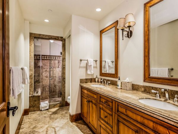 Luxury  Condo Four Bedroom Mountain Views