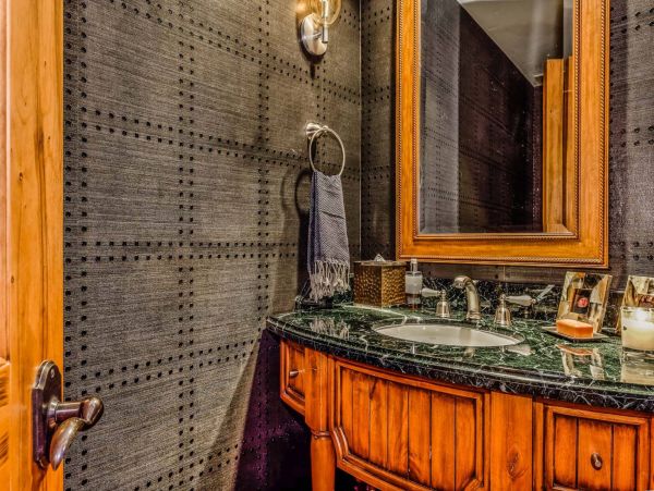Luxury  Condo Four Bedroom Mountain Views