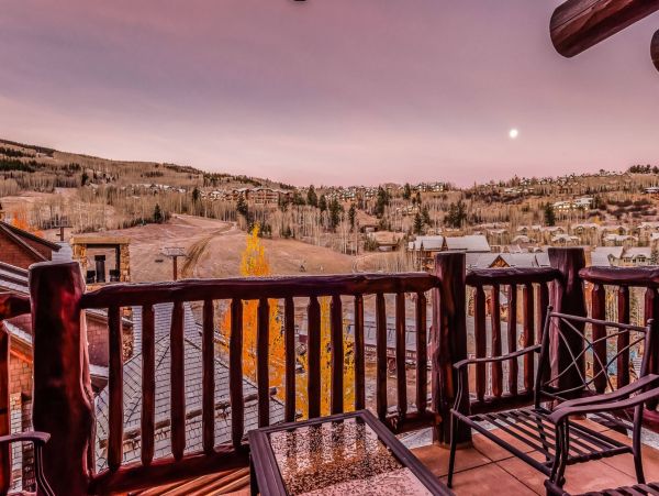 Luxury  Condo Four Bedroom Mountain Views