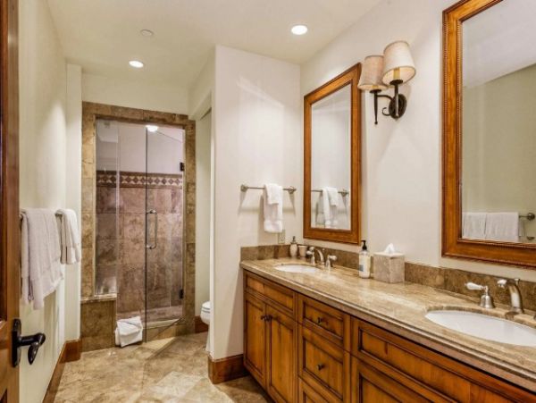 Luxury  Condo Four Bedroom Mountain Views