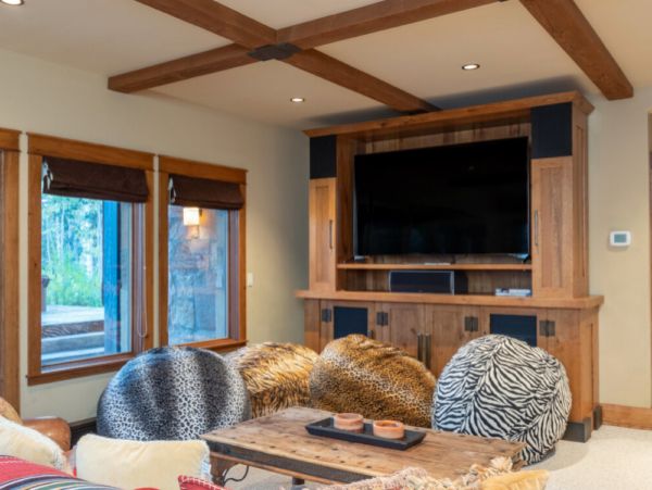 Mountain Village Walks to Ski Trail Five Bedroom Rental Home