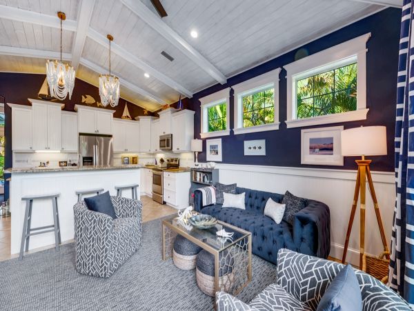 3 Bedroom Holmes Beach Vacation Home with Private Pool