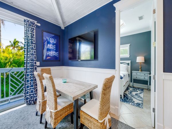 3 Bedroom Holmes Beach Vacation Home with Private Pool