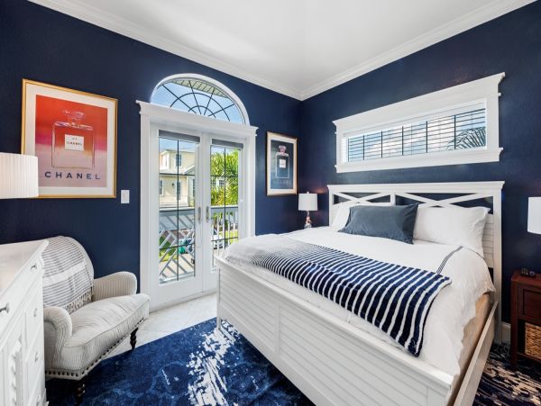3 Bedroom Holmes Beach Vacation Home with Private Pool
