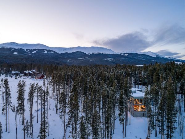 Breckenridge 5 Bedroom Home With Mountain Views Sleeps 17