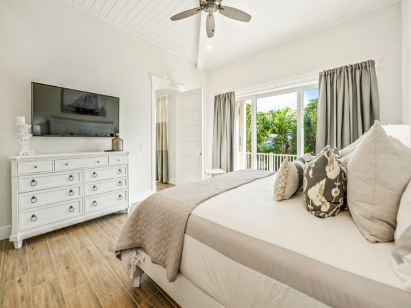 Luxury Lido Key 5 Bedroom Vacation Pool Home