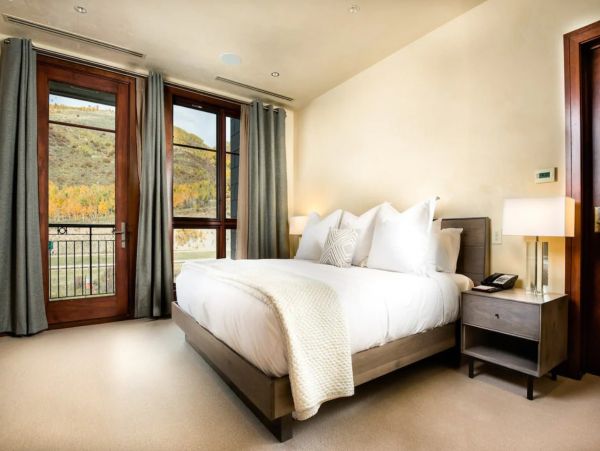 Two Bedroom Condo Plus Den in the Heart of Vail Village