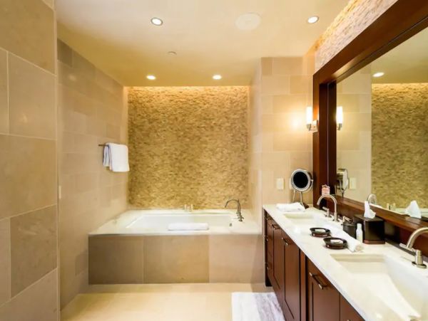 Two Bedroom Condo Plus Den in the Heart of Vail Village