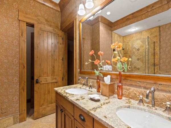 Ski In Ski Out Luxury Six Bedroom Vacation Rental