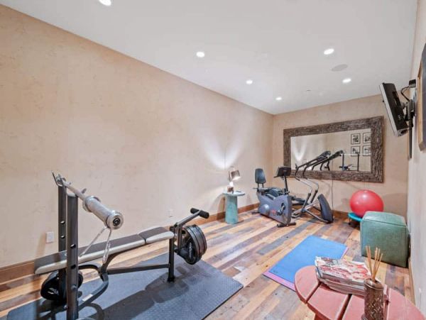 Ski In Ski Out Luxury Six Bedroom Vacation Rental
