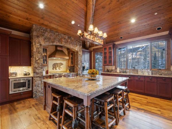 Ski In Ski Out Luxury Six Bedroom Vacation Rental