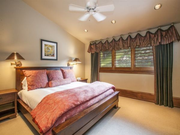 Avon 5 Bedroom Mountain View Vacation Home