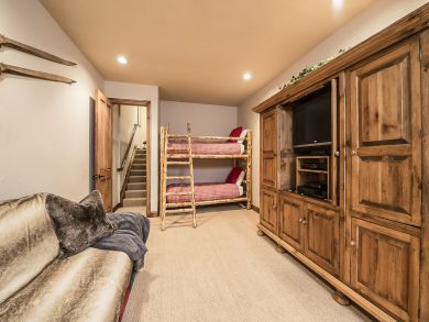 Beaver Creek Vacation Townhome Mountain Views Sleeps 10