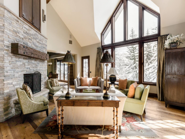 Modern Mountain 5 Bedroom Luxury Vacation Home