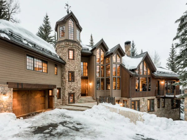 Modern Mountain 5 Bedroom Luxury Vacation Home