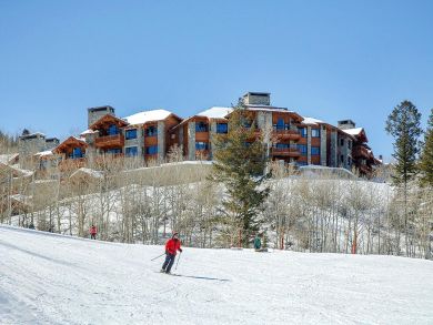 Avon Condo 925653