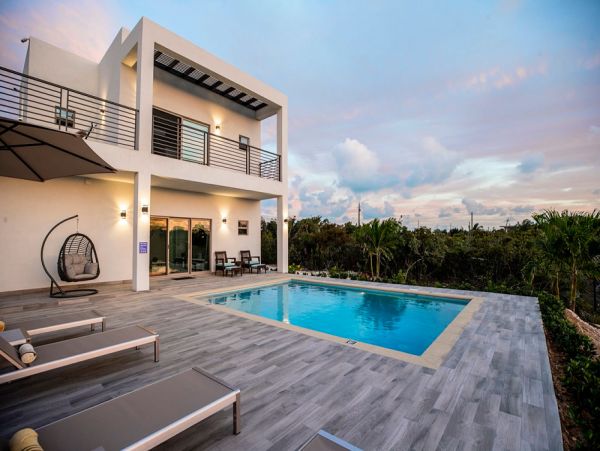 Turks and Caicos Luxury Vacation Home with Private Pool