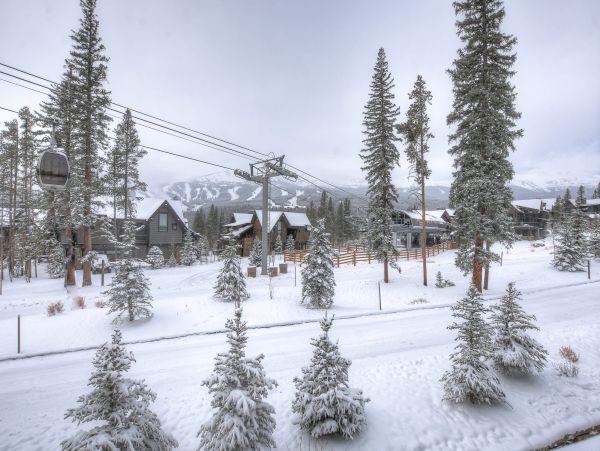 Luxury Breckenridge Five Bedroom Vacation Home Walk to Lift
