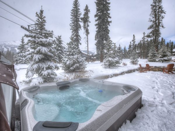 Luxury Breckenridge Five Bedroom Vacation Home Walk to Lift
