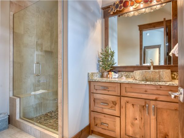 Luxury Breckenridge Five Bedroom Vacation Home Walk to Lift