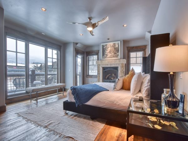 Luxury Breckenridge Five Bedroom Vacation Home Walk to Lift