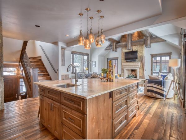 Luxury Breckenridge Five Bedroom Vacation Home Walk to Lift