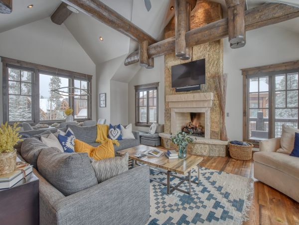 Luxury Breckenridge Five Bedroom Vacation Home Walk to Lift