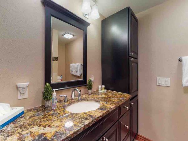 3 plus loft 2.5 bath Townhome on East Vail Shuttle