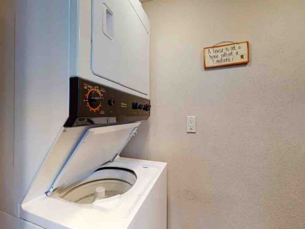 3 plus loft 2.5 bath Townhome on East Vail Shuttle