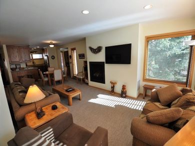 Sandstone Remodeled condo 2 miles to Lionshead Sandstone Remodeled condo 2 miles to Lionshead