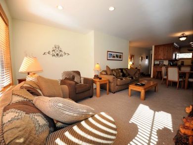 Sandstone Remodeled condo 2 miles to Lionshead Sandstone Remodeled condo 2 miles to Lionshead