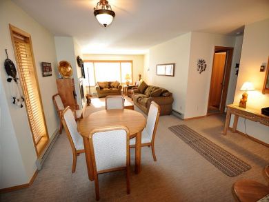 Sandstone Remodeled condo 2 miles to Lionshead Sandstone Remodeled condo 2 miles to Lionshead