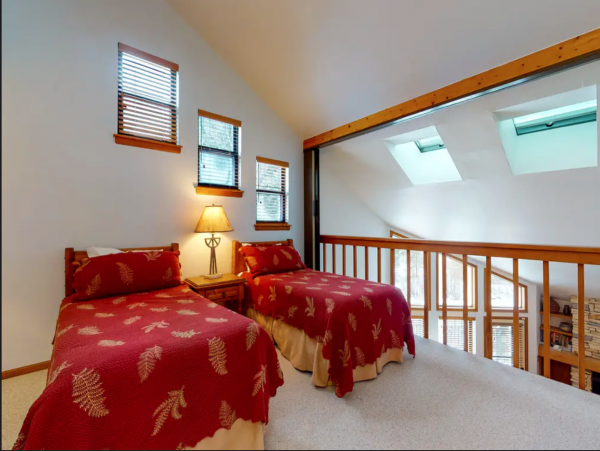 Spacious East Vail Townhome on Shuttle