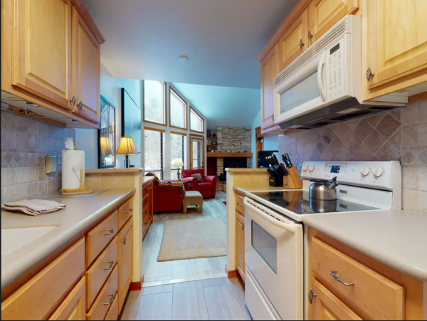 Spacious East Vail Townhome on Shuttle