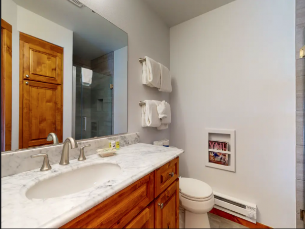 Spacious East Vail Townhome on Shuttle