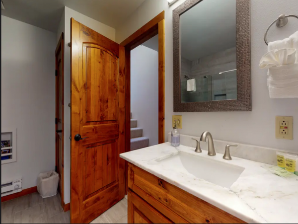 Spacious East Vail Townhome on Shuttle